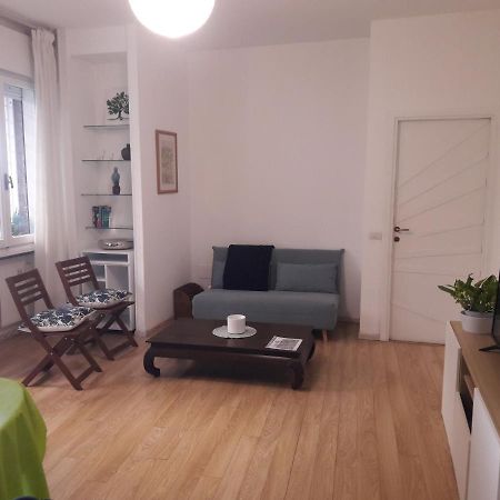 Rizzola Casa E Appartamento Per Vacanze Рим Екстериор снимка